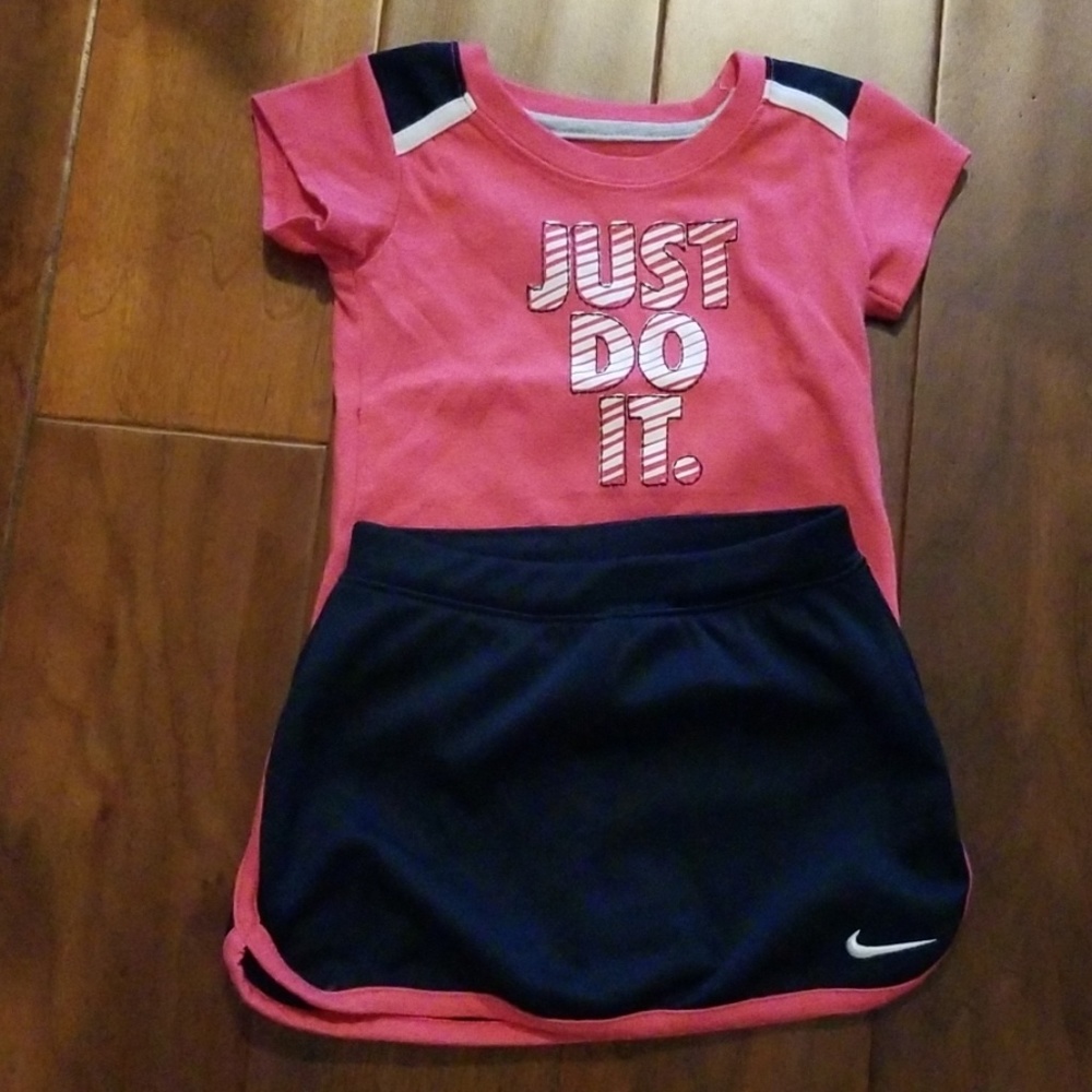 Nike Two-Piece Outfit